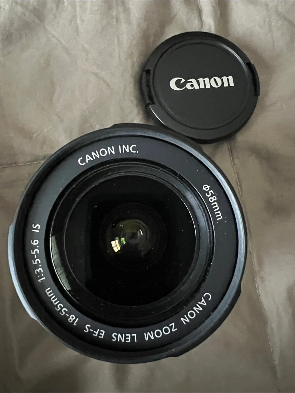 Canon EF-S 18-55mm Zoom Lens in Black